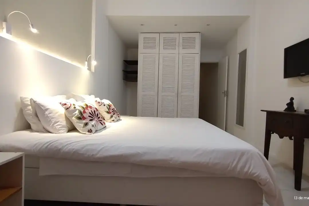 Excelente local. Praia de Ipanema 250m da areia