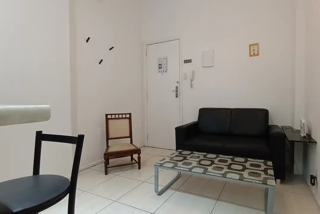 Excelente local. Praia de Ipanema 250m da areia